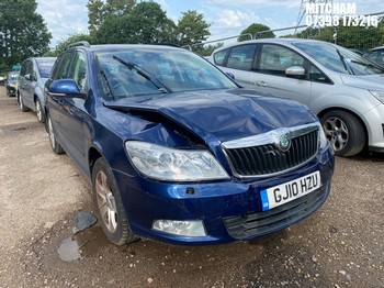 Location: Mitcham - 2010 SKODA OCTAVIA ELEGANCE TSI S-A Estate REG: GJ10HZU, Keys: No, MOT Expiry date: 20/05/2026, 1390 Petrol, 7 Speed S-Auto Petrol, Former Keepers: 3