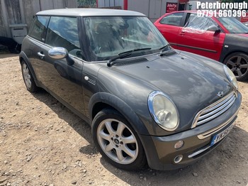 Location: Peterborough - 2006 MINI MINI COOPER PARK LANE 3 Door Hatchback REG: YK56EVL, Keys: No, MOT Expiry date: 02/04/2026, 1598 Petrol, 5 Speed Manual Petrol, Former Keepers: 9