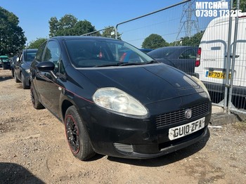 Location: Mitcham - 2010 FIAT GRANDE PUNTO SOUND 3 Door Hatchback REG: GU10ZFA, Keys: No, MOT Expiry date: 03/06/2026, 1368 Petrol, 5 Speed Manual Petrol, Former Keepers: 6