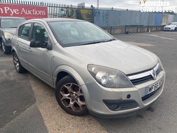 Location: Belvedere - 2006 VAUXHALL ASTRA SXI TWINPORT 5 Door Hatchback REG: WF56VZH, Keys: No, MOT Expiry date: 08/01/2027, 1598 Petrol, 5 Speed Manual Petrol, Former Keepers: 14