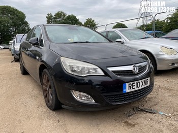 Location: Mitcham - 2010 VAUXHALL ASTRA ELITE TURBO 5 Door Hatchback REG: RE10XNR, Keys: No, MOT Expiry date: 23/12/2025, 1364 Petrol, 6 Speed Manual Petrol, Former Keepers: 6