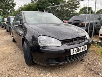 Location: Mitcham - 2004 VOLKSWAGEN GOLF S 5 Door Hatchback REG: AK04YUB, Keys: No, MOT Expiry date: 21/10/2026, 1390 Petrol, 5 Speed Manual Petrol, Former Keepers: 4