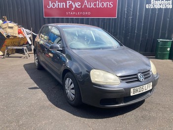 Location: Stapleford - 2005 VOLKSWAGEN GOLF TDI SE AUTO 5 Door Hatchback REG: BK05LFF, Keys: Yes, MOT Expiry date: 05/05/2027, 1896 Diesel, 5 Speed Auto Diesel, Former Keepers: 8