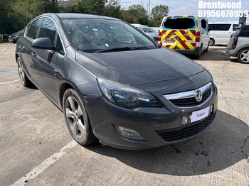 Location: Brentwood - 2011 VAUXHALL ASTRA SRI CDTI 157 5 Door Hatchback REG: DL60JUT, Keys: No, MOT Expiry date: 26.01.2026, 1956 Diesel, 6 Speed Manual Diesel, Former Keepers: 3