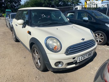 Location: Mitcham - 2007 MINI COOPER 3 Door Hatchback REG: LC57XNO, Keys: No, MOT Expiry date: 16/10/2026, 1598 Petrol, 6 Speed Manual Petrol, Former Keepers: 9