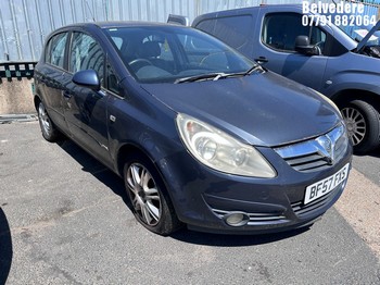 Location: Belvedere - 2007 VAUXHALL CORSA DESIGN 5 Door Hatchback REG: BF57FXS, Keys: No, MOT Expiry date: 25/09/2024, 1364 Petrol, 5 Speed Manual Petrol, Former Keepers: 5