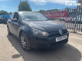 Location: Mitcham - 2009 VOLKSWAGEN GOLF S TSI S-A 5 DOOR HATCHBACK REG: YD09FVA, 1390cc PETROL, 7 SPEED S-AUTO PETROL, Former Keepers: 6, Keys: Yes, MOT Expiry date: 28/12/2026