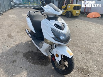 Location: Mitcham - 2016 LEXMOTO FMX 125 WY 125 T-108 Motorcycle REG: LC66LVR, Keys: No, MOT Expiry date: 17/06/2025, 125 Petrol, AUTOMATIC, Former Keepers: 3