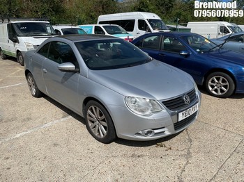 Location: Brentwood - 2010 VOLKSWAGEN EOS SE TSI BLUEMOTIONTECH Convertible REG: YE10PXY, Keys: No, MOT Expiry date: 10/08/2026, 1390 Petrol, 6 Speed Manual Petrol, Former Keepers: 9