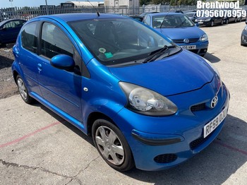 Location: Brentwood - 2010 TOYOTA AYGO BLUE VVT-I 5 Door Hatchback REG: RF59OJU, Keys: No, MOT Expiry date: 08/10/2026, 998 Petrol, 5 Speed Manual Petrol, Former Keepers: 12