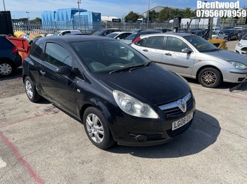 Location: Brentwood - 2008 VAUXHALL CORSA BREEZE 3 Door Hatchback REG: LG08OXC, Keys: No, MOT Expiry date: 19/11/2025, 1229 Petrol, 5 Speed Manual Petrol, Former Keepers: 4