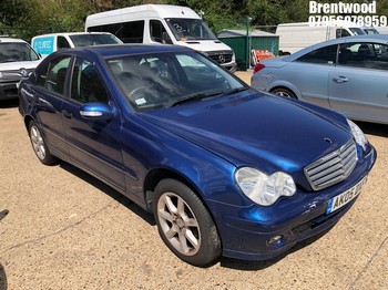 Location: Brentwood - 2005 MERCEDES C180 KOMP. CLASSIC SE A 4 Door Saloon REG: AK05DXF, Keys: No, MOT Expiry date: 31/03/2027, 1796 Petrol, 5 Speed Auto Petrol, Former Keepers: 7