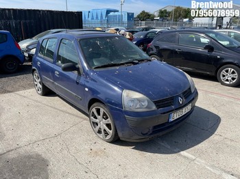 Location: Brentwood - 2005 RENAULT CLIO EXPRESSION 16V AUTO 5 Door Hatchback REG: ET05XYZ, Keys: No, MOT Expiry date: 25/07/2014, 1390 Petrol, 4 Speed Auto Petrol, Former Keepers: 3