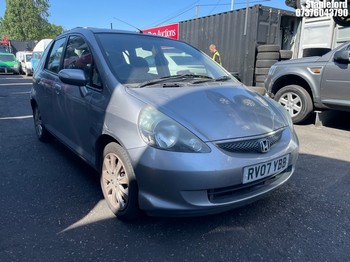 Location: Stapleford - 2007 HONDA JAZZ SE 5 Door Hatchback REG: RV07YBB, Keys: Yes, MOT Expiry date: 06/03/2027, 1339 Petrol, 5 Speed Manual Petrol, Former Keepers: 6
