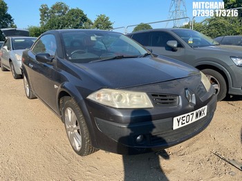 Location: Mitcham - 2007 RENAULT MEGANE DYNAMIQUE Convertible REG: YE07WWK, Keys: No, MOT Expiry date: 30/12/2026, 1598 Petrol, 5 Speed Manual Petrol, Former Keepers: 11