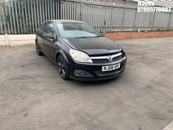Location: Hayes - 2006 VAUXHALL ASTRA SRI 3 Door Hatchback REG: RJ06VPC, Keys: No, MOT Expiry date: 23/02/2027, 1796 Petrol, 5 Speed Manual Petrol, Former Keepers: 5