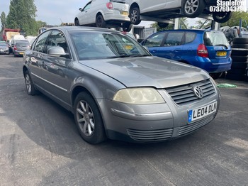 Location: Stapleford - 2004 VOLKSWAGEN PASSAT HIGHLINE TDI 100 4 Door Saloon REG: LE04DLN, Keys: Yes, MOT Expiry date: 19/08/2026, 1896 Diesel, 5 Speed Manual Diesel, Former Keepers: 4