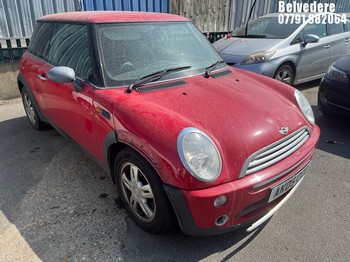 Location: BELVEDERE - 2005 MINI MINI ONE AUTO 3 DOOR HATCHBACK REG: AK05CCO, 1598cc PETROL, VARIABLE SPEED AUTO PETROL, Former Keepers: 6, Keys: No, MOT: Expiry date31.08.2025