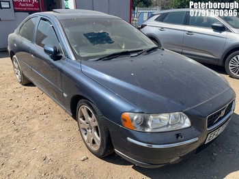 Location: Peterborough - 2005 VOLVO S60 SE D 163 AUTO 4 Door Saloon REG: EFZ7738, Keys: No, MOT Expiry date: 13/08/2026, 2401 Diesel, 5 Speed Auto Diesel, Former Keepers: 5