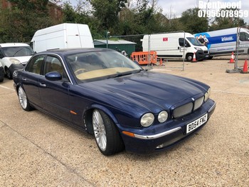 Location: Brentwood - 2004 JAGUAR XJ8 V8 SE AUTO 4 Door Saloon REG: BD54FMZ, Keys: No, MOT Expiry date: 16/03/2026, 4196 Petrol, 6 Speed Auto Petrol, Former Keepers: 10