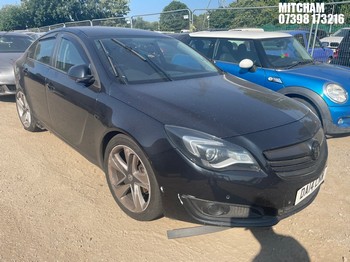 Location: Mitcham - 2014 VAUXHALL INSIGNIA SRI 5 Door Hatchback REG: DA14LNW, Keys: No, MOT Expiry date: 29/05/2027, 1796 Petrol, 6 Speed Manual Petrol, Former Keepers: 3