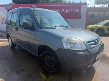 Location: Hull - 2010 PEUGEOT PARTNER ORIGIN COMBI MPV REG: SF10BKL, Keys: No, MOT Expiry date: 04/07/2027, 1360 Petrol, 5 Speed Manual Petrol, Former Keepers: 10