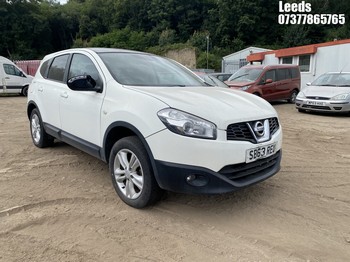 Location: Leeds - 2014 NISSAN QASHQAI ACENTA + 2 5 Door Hatchback REG: SB63REU, Keys: No, MOT Expiry date: 09-07-2025, 1598 Petrol, 6 Speed Manual Petrol, Former Keepers: 4