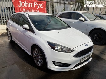 Location: Hayes - 2015 FORD FOCUS ZETEC S 5 Door Hatchback REG: LG15KEK, Keys: No, MOT Expiry date: 16/07/2026, 999 Petrol, 6 Speed Manual Petrol, Former Keepers: 2