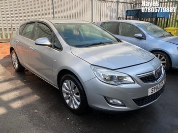 Location: Hayes - 2011 VAUXHALL ASTRA EXCLUSIV 113 5 Door Hatchback REG: SY11OTZ, Keys: No, MOT Expiry date: 23/04/2026, 1598 Petrol, 5 Speed Manual Petrol, Former Keepers: 7