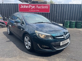 Location: Stapleford - 2015 VAUXHALL ASTRA SRI CDTI AUTO Estate REG: DS15PLF, Keys: Yes, MOT Expiry date: 13/08/2026, 1956 Diesel, 6 Speed Auto Diesel, Former Keepers: 2