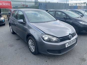 Location: Belvedere - 2009 VOLKSWAGEN GOLF S 5 Door Hatchback REG: LP09BVB, Keys: No, MOT Expiry date: 04/02/2026, 1390 Petrol, 5 Speed Manual Petrol, Former Keepers: 4