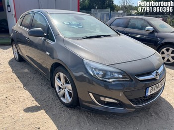 Location: Peterborough - 2014 VAUXHALL ASTRA SRI TURBO 5 Door Hatchback REG: BV14EWZ, Keys: No, MOT Expiry date: 26/11/2026, 1364 Petrol, 6 Speed Manual Petrol, Former Keepers: 5