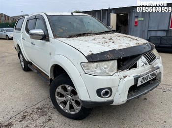 Location: Brentwood - 2011 MITSUBISHI L200 WARRIOR DCB DI-D 4X4 Pick-up REG: DV11UBH, Keys: No, MOT Expiry date: 31/01/2026, 2477 Diesel, 5 Speed Manual Diesel, Former Keepers: 7