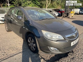 Location: MITCHAM - 2011 VAUXHALL ASTRA EXCLUSIV AUTO 5 Door Hatchback REG: AJ11DXG, 1598cc Petrol, 6 Speed Auto Petrol, Former Keepers: 4, Keys: No, MOT: Expiry date22/02/2027