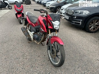 Location: Mitcham - 2015 HONDA GLR 125 1WH-F Motorcycle REG: GX65XEB, Keys: No, MOT Expiry date: 29/10/2023, 125 Petrol, Manual, Former Keepers: 5