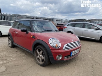 Location: Leeds - 2007 MINI COOPER 3 Door Hatchback REG: YB56UNY, Keys: No, MOT Expiry date: 21-01-2026, 1598 Petrol, 6 Speed Manual Petrol, Former Keepers: 3