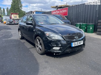Location: Stapleford - 2010 KIA CEED 3 CRDI 5 Door Hatchback REG: GL10NFY, Keys: Yes, MOT Expiry date: 27/02/2027, 1582 Diesel, 6 Speed Manual Diesel, Former Keepers: 5