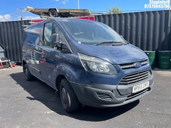 Location: Stapleford - 2015 FORD TRANSIT CUSTOM 270 ECO-TE Panel Van REG: MF65ZNB, Keys: Yes, MOT Expiry date: 16/12/2026, 2198 Diesel, 6 Speed Manual Diesel, Former Keepers: 4