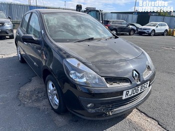 Location: Belvedere - 2006 RENAULT CLIO DYNAMIQUE VVT 5 Door Hatchback REG: RJ06BSZ, Keys: No, MOT Expiry date: 28/10/2025, 1598 Petrol, 5 Speed Manual Petrol, Former Keepers: 3