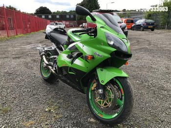 Location: Edinburgh - 2002 KAWASAKI ZX900 F1P Motorcycle REG: NL02NTD, Keys: No, MOT Expiry date: 09/04/2026, 899 Petrol,, Former Keepers: 6