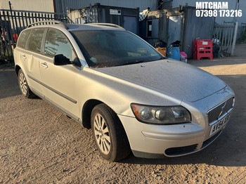 Location: Mitcham - 2004 VOLVO V50 S D Estate REG: AV54XBB, Keys: No, MOT Expiry date: 08/04/2027, 1998 Diesel, 6 Speed Manual Diesel, Former Keepers: 7
