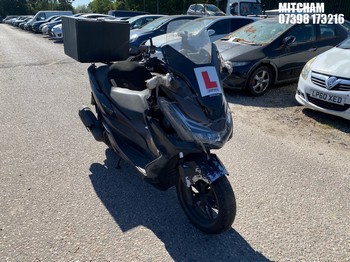 Location: Mitcham - 2015 HONDA NSS 125 AD-F Motorcycle REG: CY15EUV, Keys: No, MOT Expiry date: 15/05/2026, 125 Petrol, AUTOMATIC, Former Keepers: 15