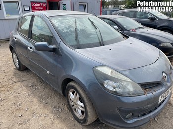 Location: Peterborough - 2006 RENAULT CLIO DYNAMIQUE 5 Door Hatchback REG: KO06HWU, Keys: No, MOT Expiry date: 07/06/2026, 1390 Petrol, 5 Speed Manual Petrol, Former Keepers: 6