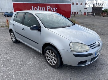 Location: South Wales - 2006 VOLKSWAGEN GOLF FSI SE 5 Door Hatchback REG: RV56MXP, Keys: No, MOT Expiry date: 27/05/2027, 1598 Petrol, 6 Speed Manual Petrol, Former Keepers: 5