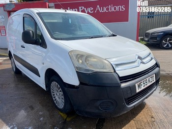 Location: Hull - 2009 CITROEN BERLINGO 625 X HDI 75 Panel Van REG: MF59KZO, Keys: No, MOT Expiry date: 23/12/2026, 1560 Diesel, 5 Speed Manual Diesel, Former Keepers: 12