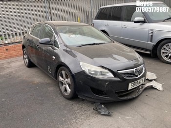 Location: Hayes - 2010 VAUXHALL ASTRA SRI 5 Door Hatchback REG: SB10NXV, Keys: No, MOT Expiry date: 20/10/2026, 1398 Petrol, 5 Speed Manual Petrol, Former Keepers: 13