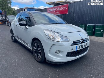 Location: Stapleford - 2016 DS DS3 CHIC PURETECH 3 Door Hatchback REG: LF66VZE, Keys: Yes, MOT Expiry date: 27/12/2026, 1200 Petrol, 5 Speed Manual Petrol, Former Keepers: 4