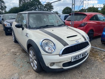 Location: Mitcham - 2008 MINI COOPER S 3 Door Hatchback REG: HG57WXC, Keys: No, MOT Expiry date: 10/02/2027, 1598 Petrol, 6 Speed Manual Petrol, Former Keepers: 3