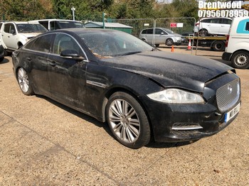 Location: Brentwood - 2010 JAGUAR XJ PREMIUM LUXURY V6 D A 4 Door Saloon REG: M11RXJ, Keys: No, MOT Expiry date: 23/10/2025, 2993 Diesel, 6 Speed Auto Diesel, Former Keepers: 8