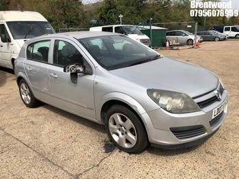 Location: Brentwood - 2007 VAUXHALL ASTRA ENERGY 5 Door Hatchback REG: LD07XYL, Keys: No, MOT Expiry date: 23.05.2025, 1364 Petrol, 5 Speed Manual Petrol, Former Keepers: 2